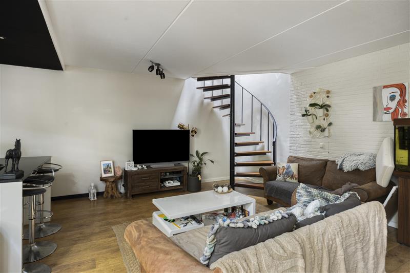 Tussenwoning te koop: Breedenborgstraat 3, Almere