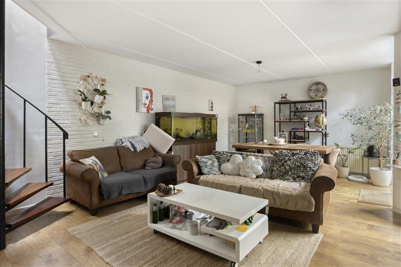 Tussenwoning te koop: Breedenborgstraat 3, Almere
