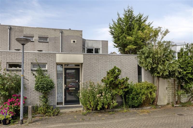 Tussenwoning te koop: Breedenborgstraat 3, Almere