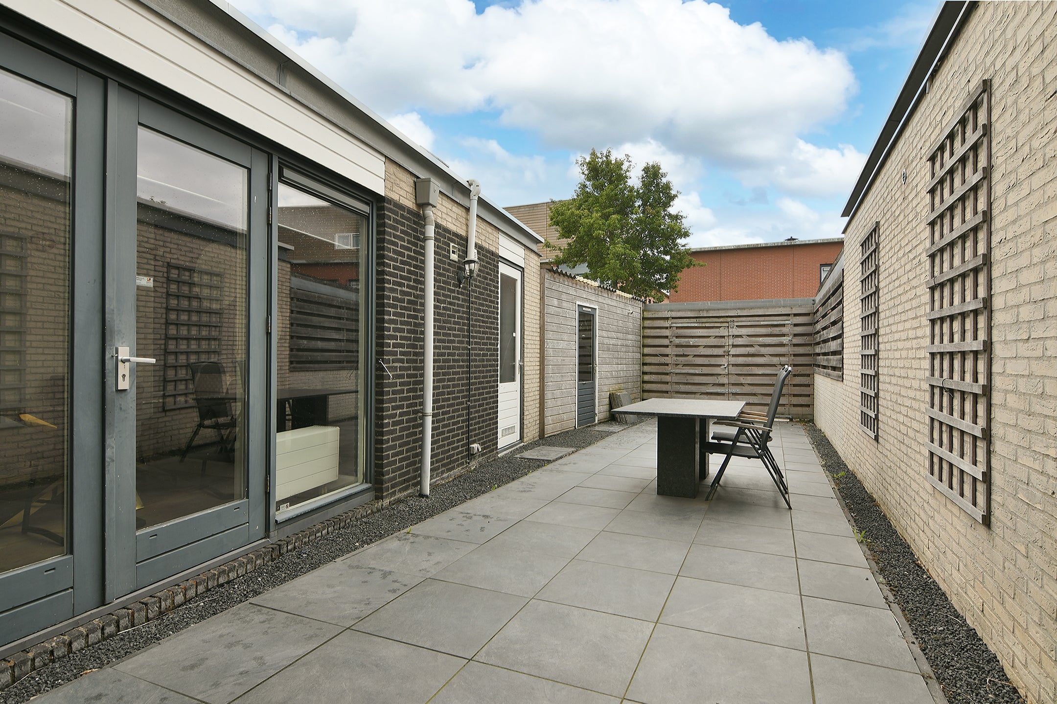 Tussenwoning te koop: Flierveld 43, Nieuw-Vennep