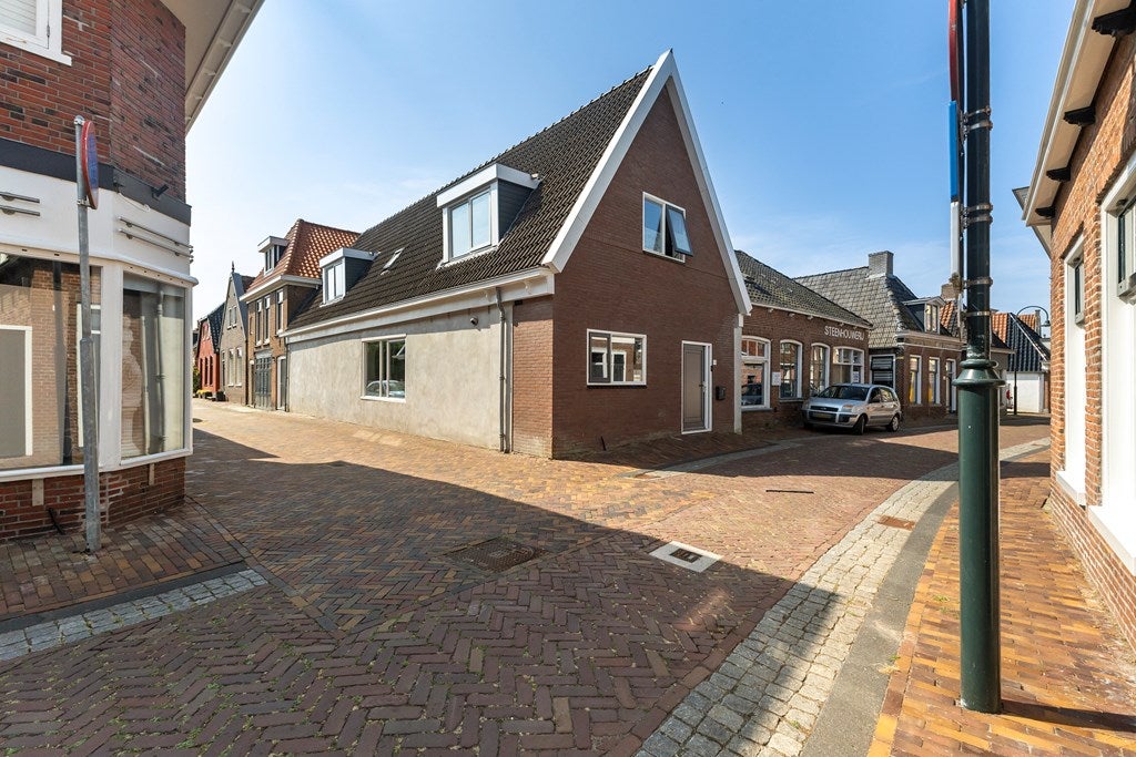 Huis Buorren 74 in Berltsum