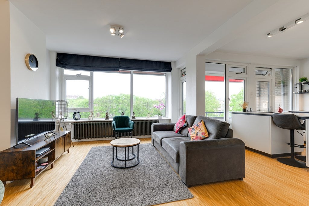 Appartement Monseigneur van Steelaan 408 in Voorburg