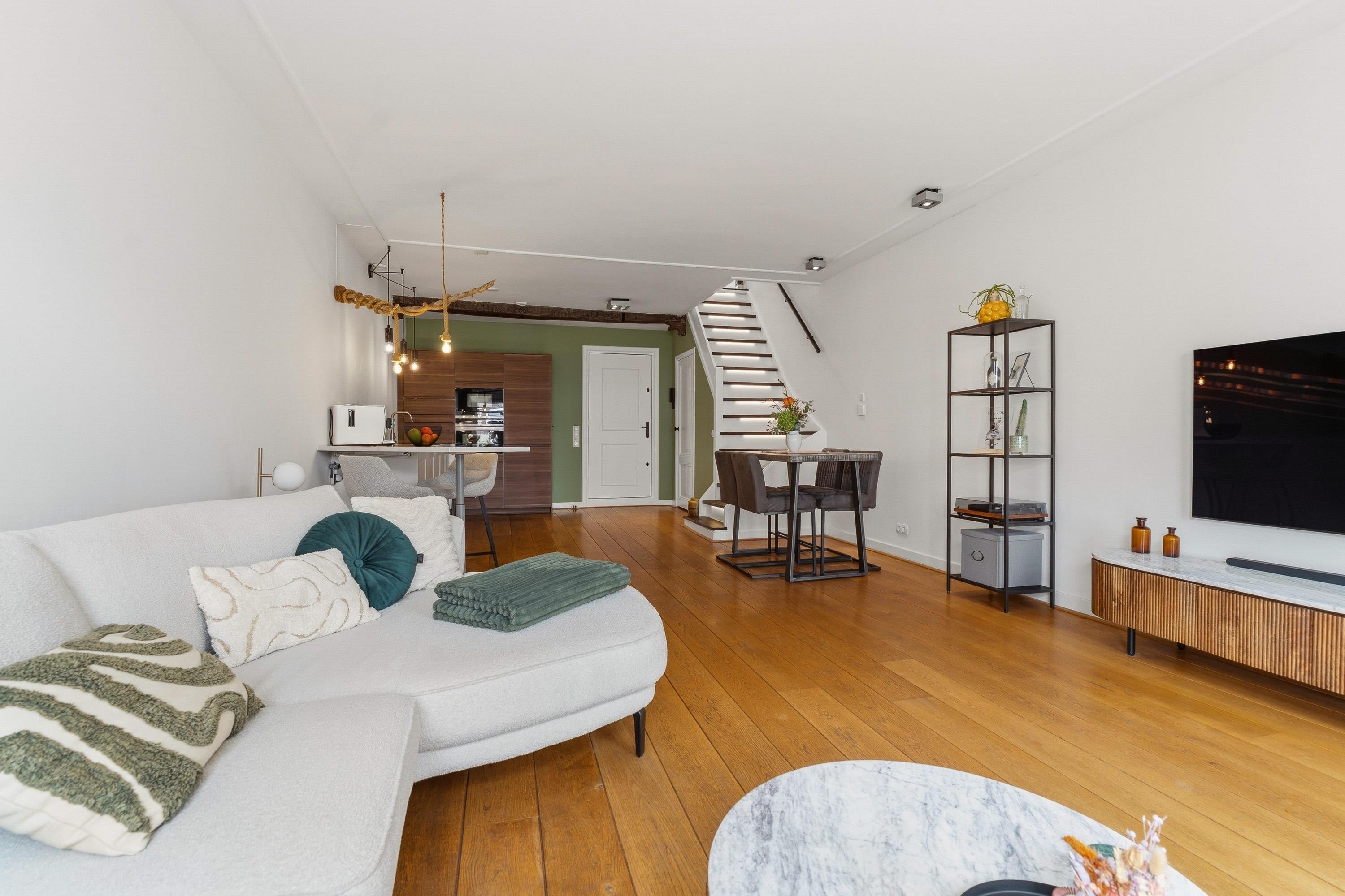 Appartement te koop: Wijnhaven 8B, Delft