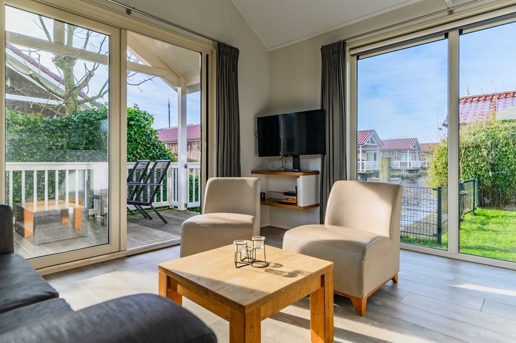 Vrijstaande woning te koop: Meinesleatwei 14, Akkrum