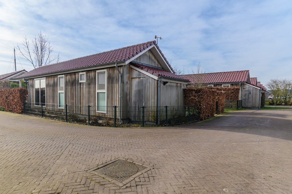 Vrijstaande woning te koop: Meinesleatwei 14, Akkrum