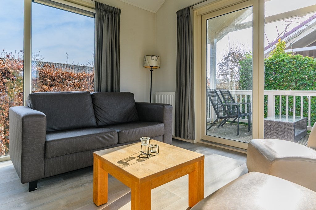 Vrijstaande woning te koop: Meinesleatwei 14, Akkrum