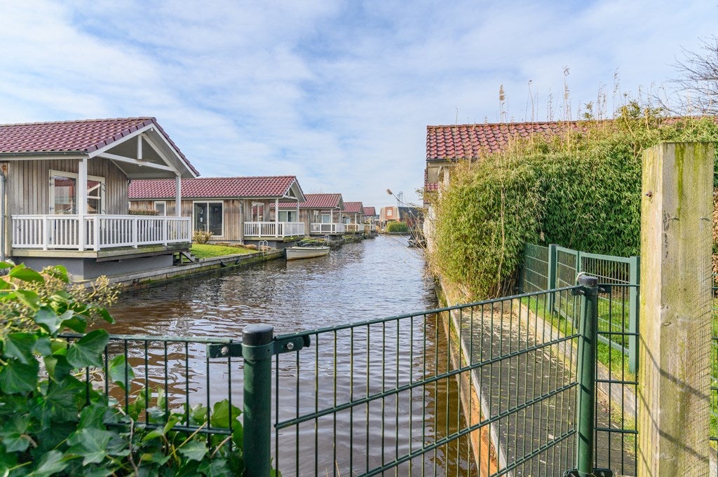Vrijstaande woning te koop: Meinesleatwei 14, Akkrum