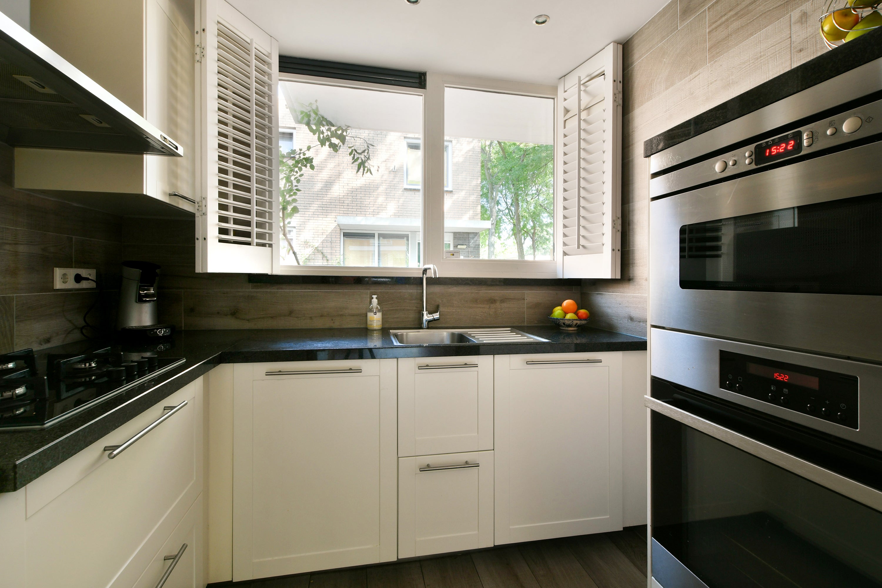 Hoekwoning te koop: Desselstraat 30, Amsterdam