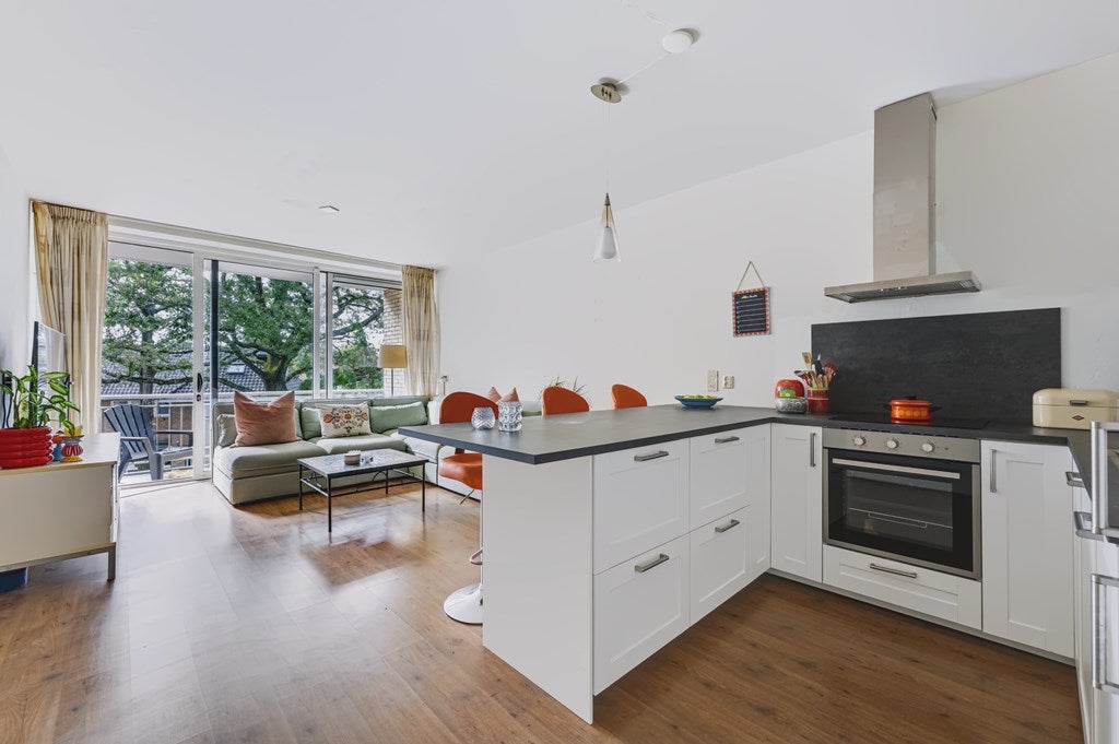Appartement te koop: Eemnesserweg 7A-21, Hilversum