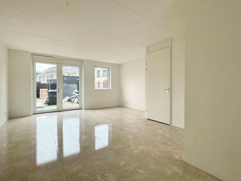 Tussenwoning te huur: Cornelia de Langeweg 41, 'S-Gravenhage
