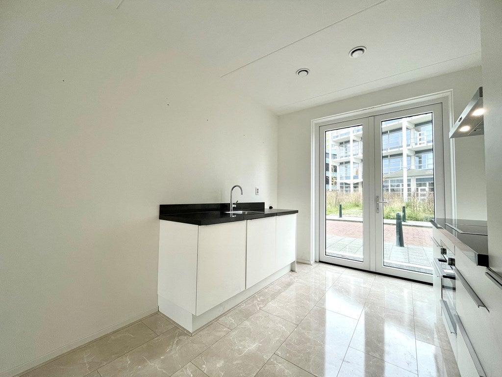 Tussenwoning te huur: Cornelia de Langeweg 41, 'S-Gravenhage