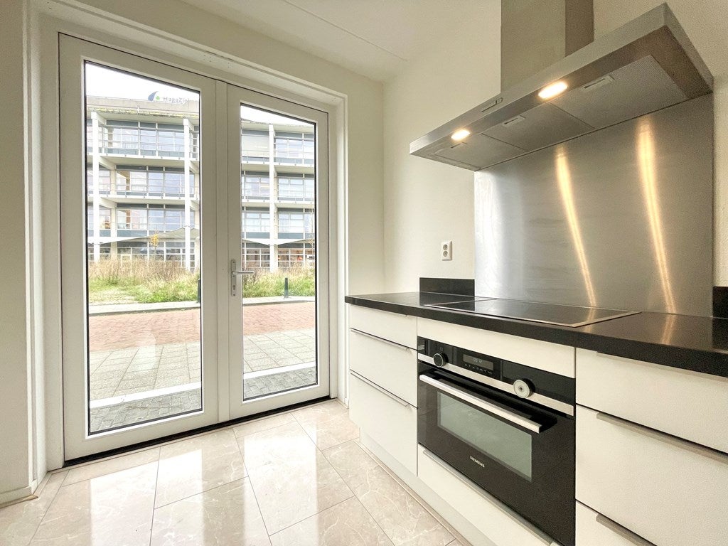 Tussenwoning te huur: Cornelia de Langeweg 41, 'S-Gravenhage