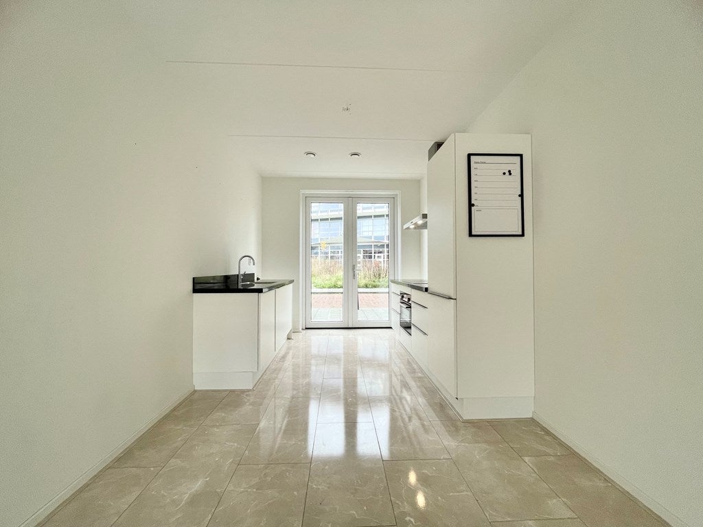 Tussenwoning te huur: Cornelia de Langeweg 41, 'S-Gravenhage