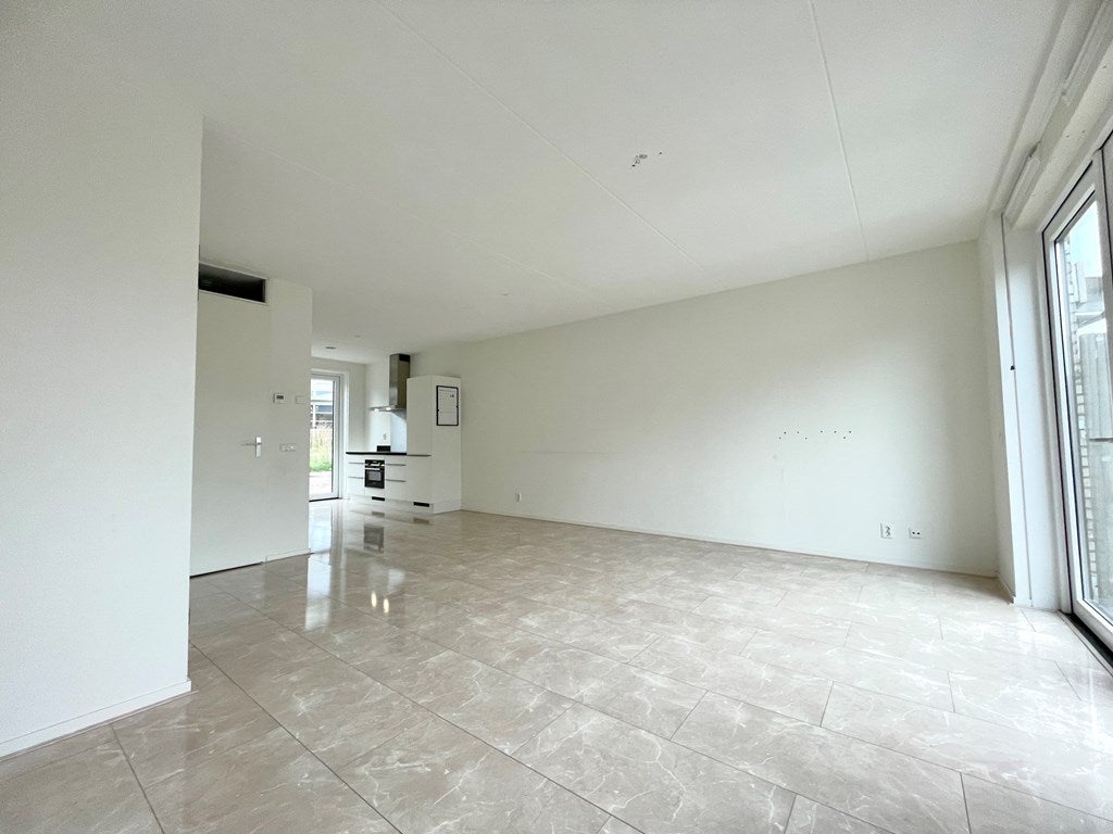 Tussenwoning te huur: Cornelia de Langeweg 41, 'S-Gravenhage