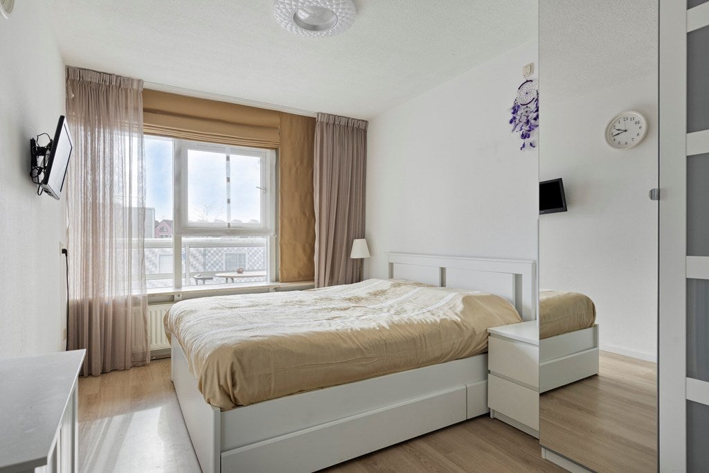 Appartement te koop: Messiaenplantsoen 102, Almere