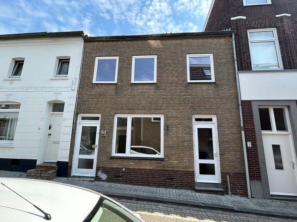 Huis Zandstraat 2 in Hoensbroek