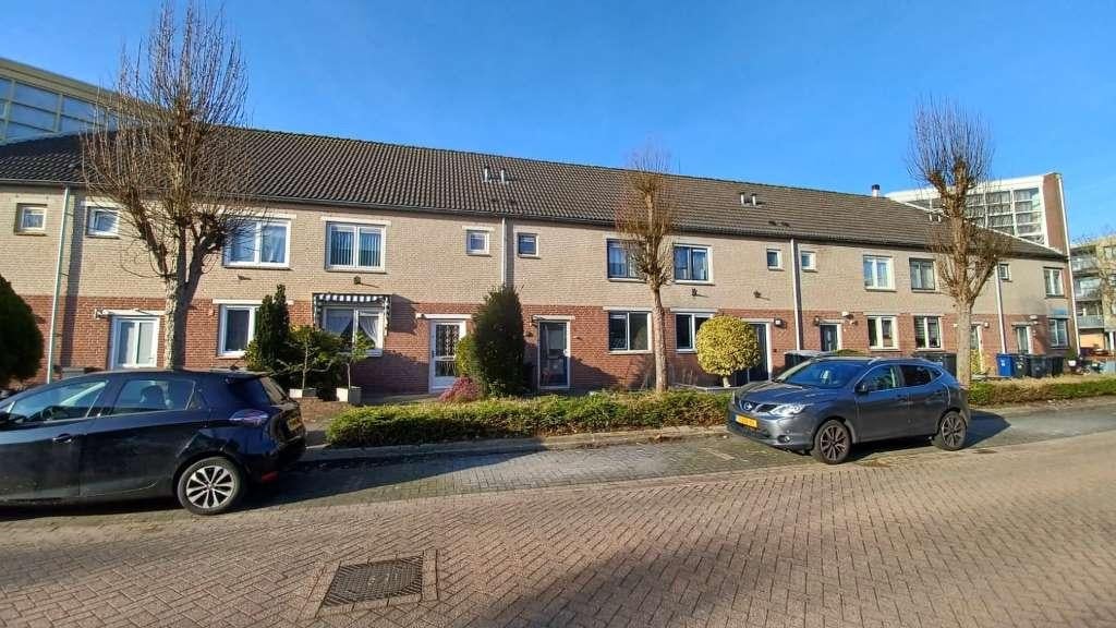 Te huur Huis Nat King Colestraat in Almere