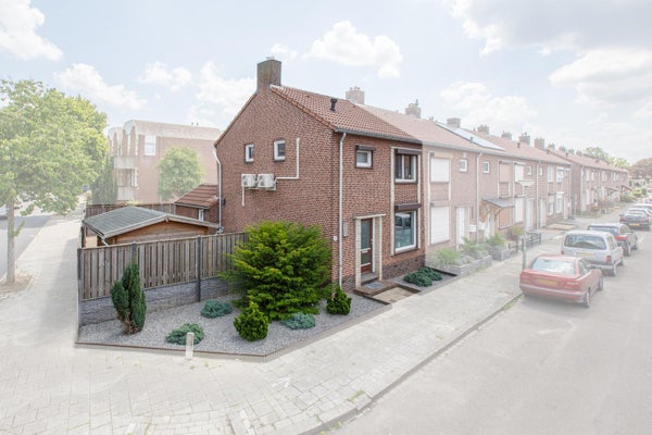 Huis te koop Kievitstraat 1 in Tegelen voor € 235.000