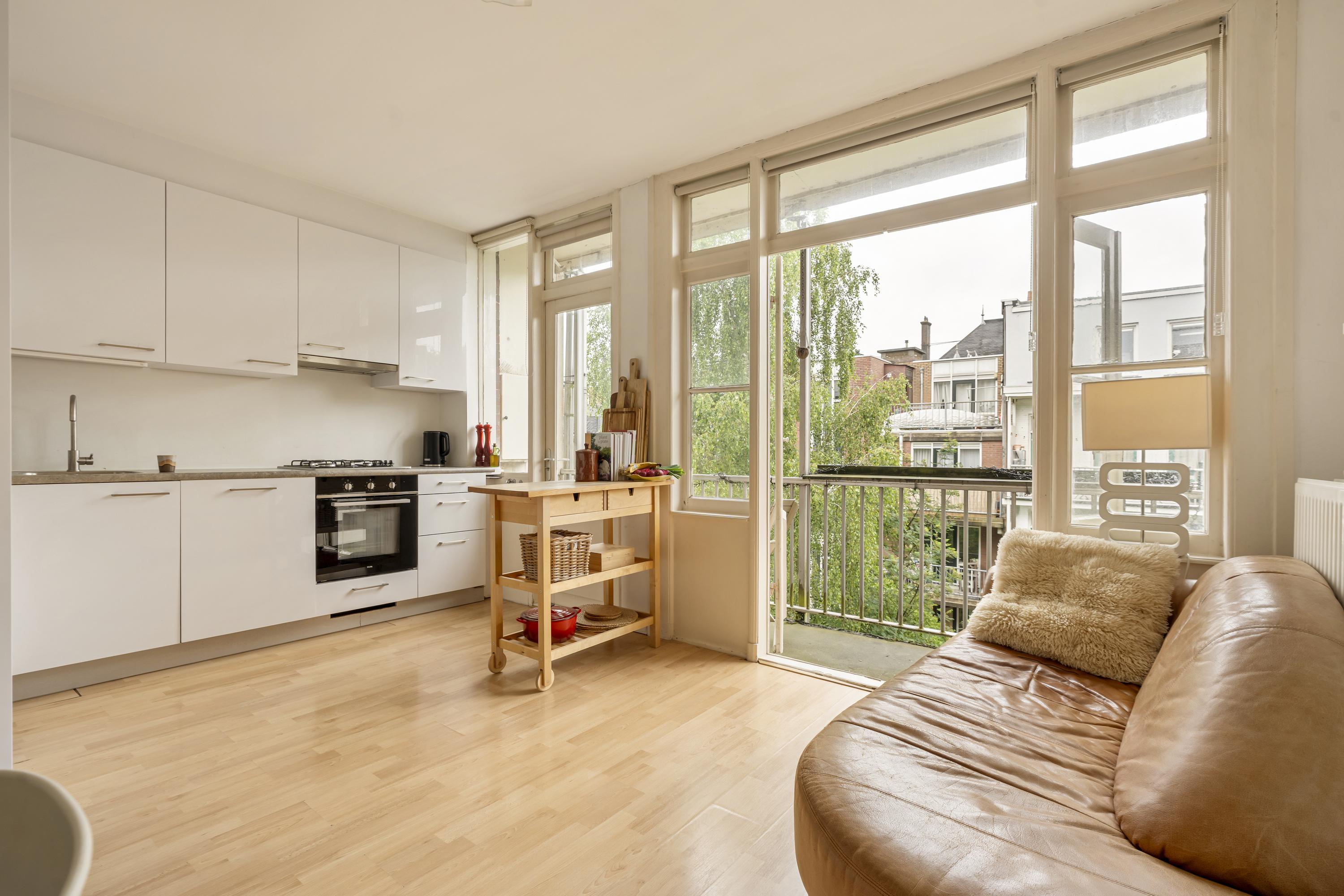 Appartement te koop: Wilhelminastraat 102-3, Amsterdam