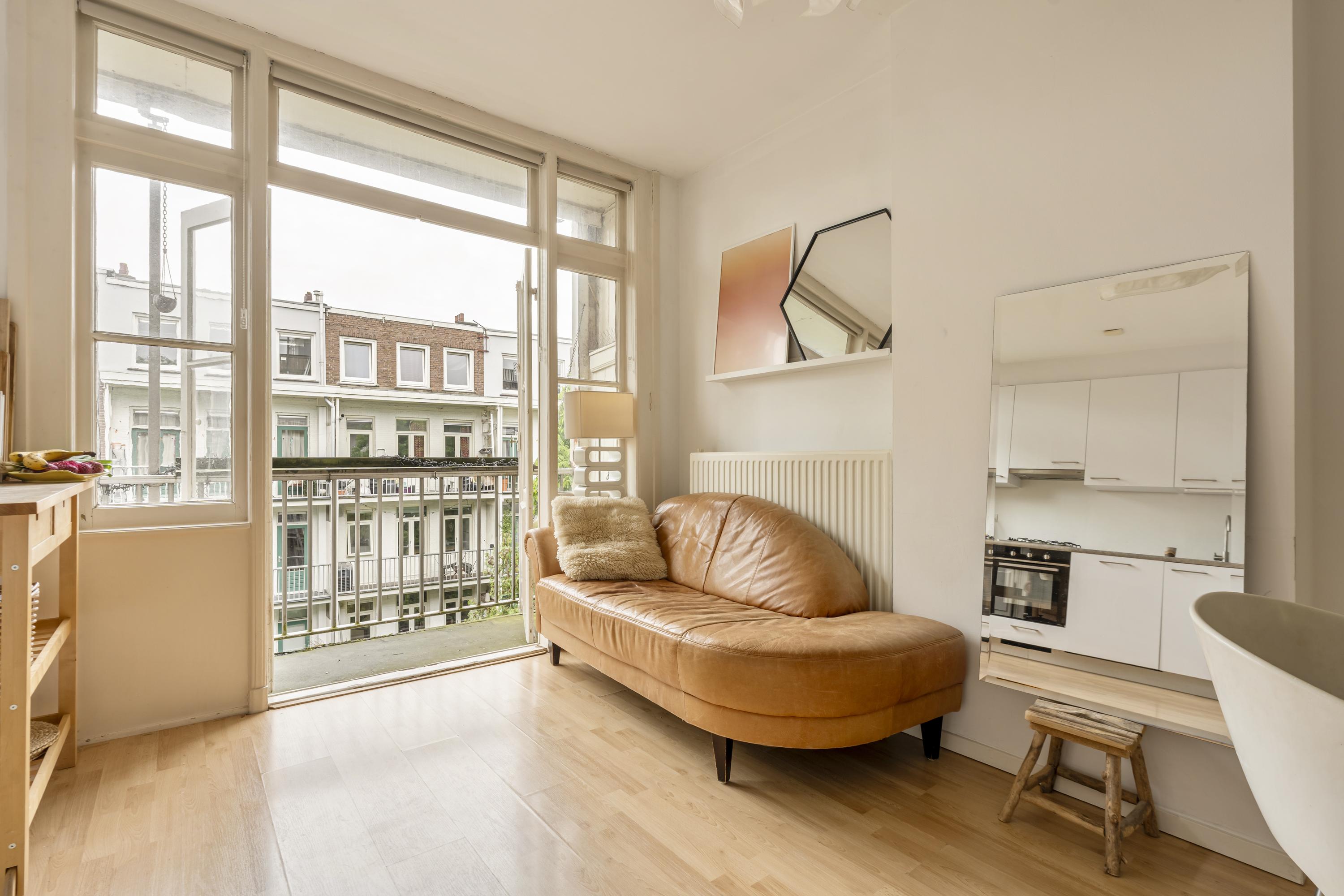 Appartement te koop: Wilhelminastraat 102-3, Amsterdam