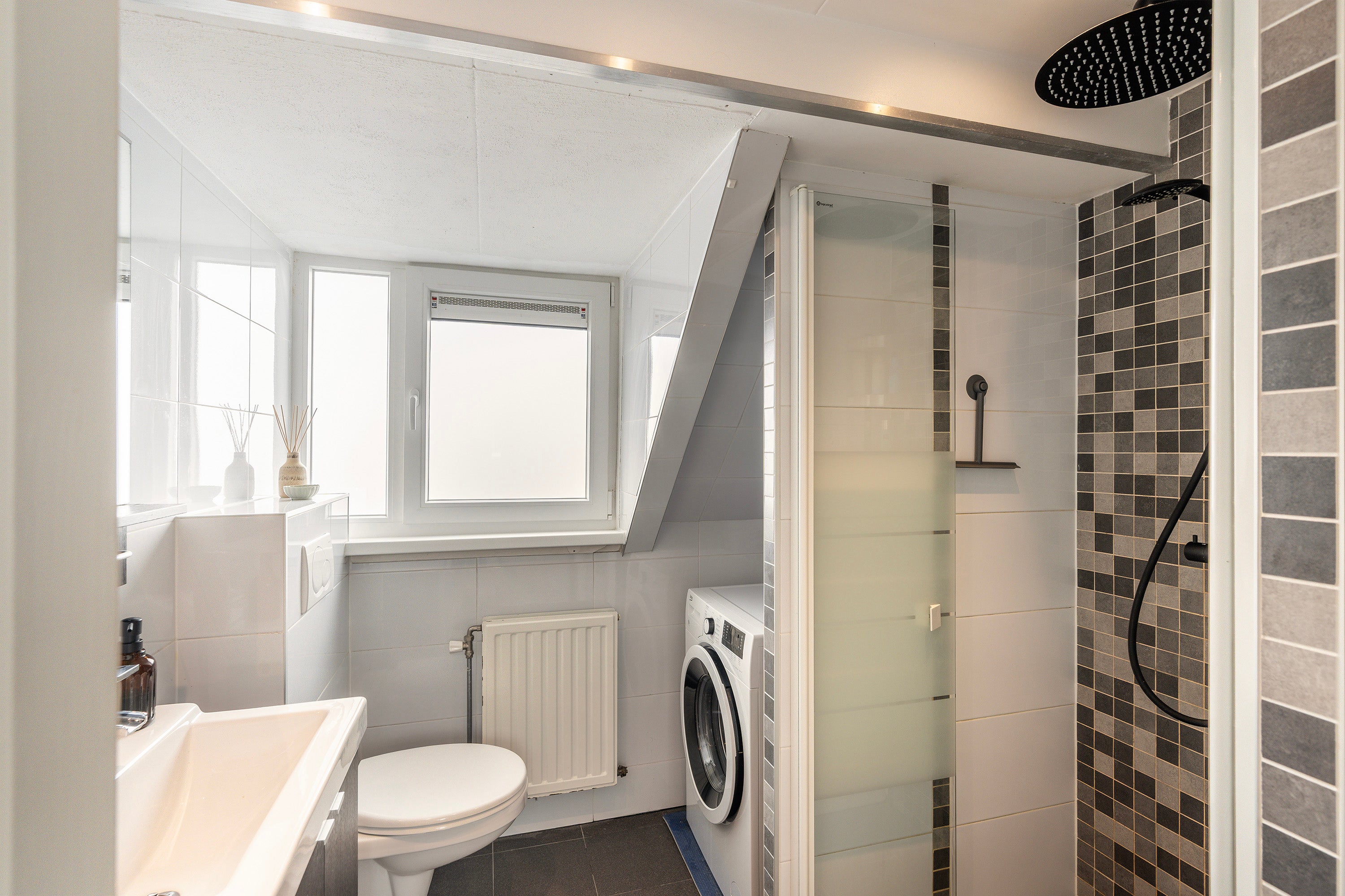 Appartement te koop: Emmastraat 63A, Vlaardingen