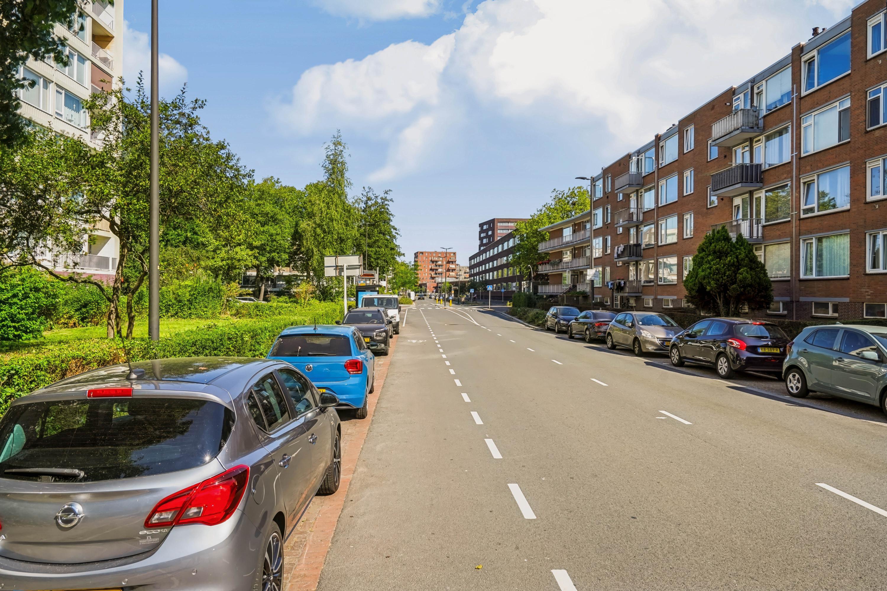 Appartement te koop: van Hogendorplaan 1639, Vlaardingen
