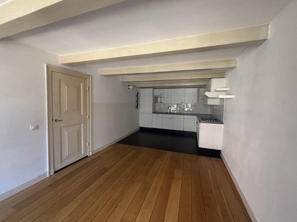 Flat Oudekerksplein 13 1 in Amsterdam