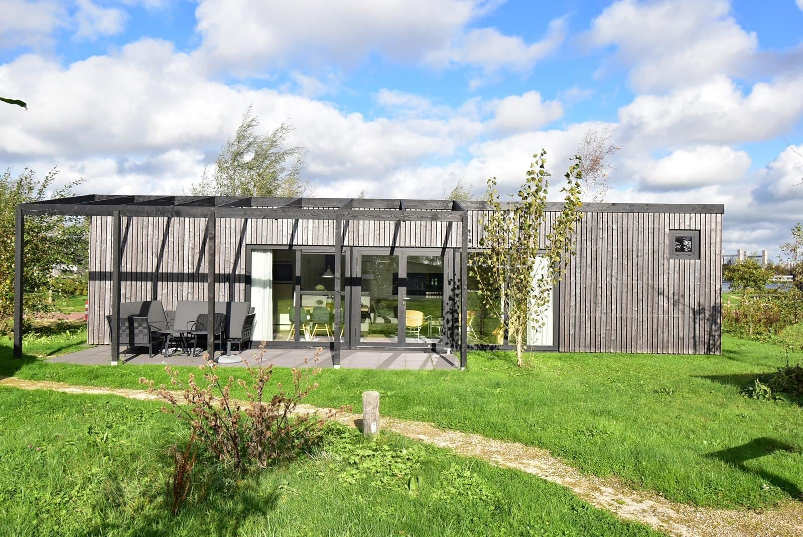 Huis Buitengronden 7 58 in Zwartewaal