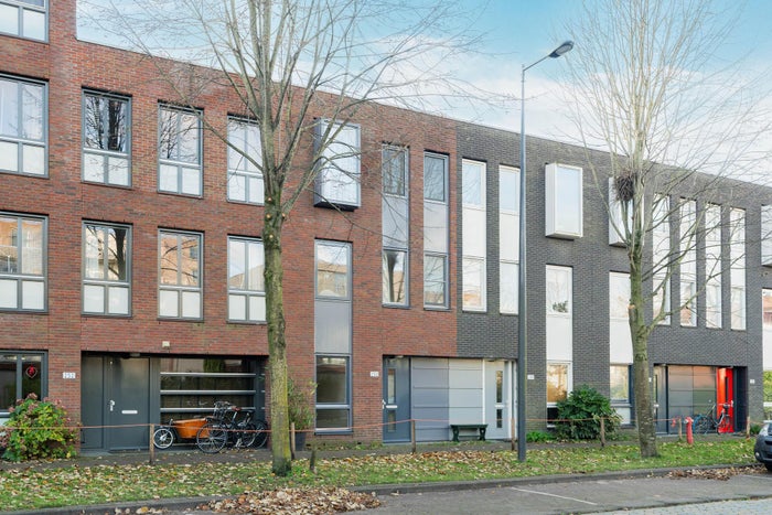 Te huur: Huis Zwanebloemlaan 250 in Amsterdam