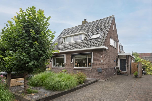 Huis te koop Parallelweg-Zuid 75 in Nieuwerkerk aan den IJssel voor €
