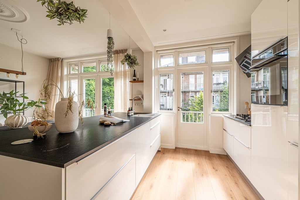 Appartement te koop: Woestduinstraat 107-2, Amsterdam