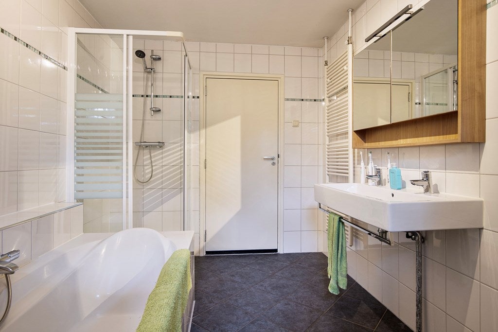 Hoekwoning te koop: Loevestein 7A, Leiderdorp