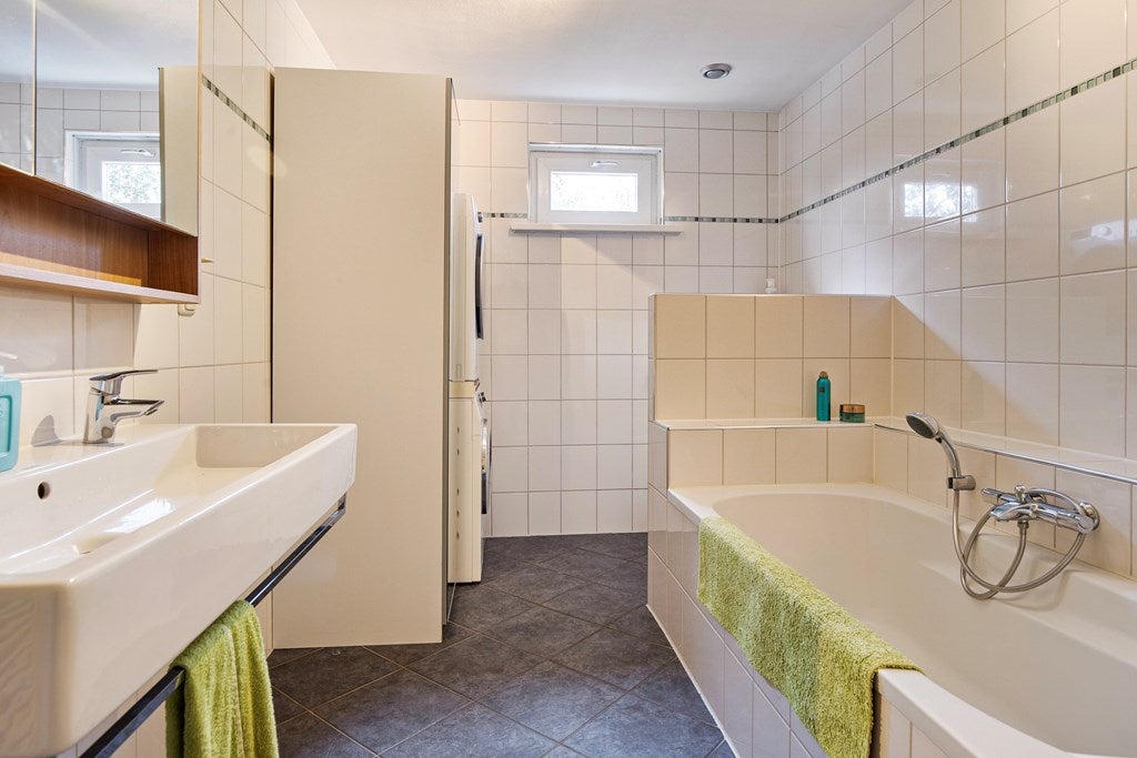 Hoekwoning te koop: Loevestein 7A, Leiderdorp