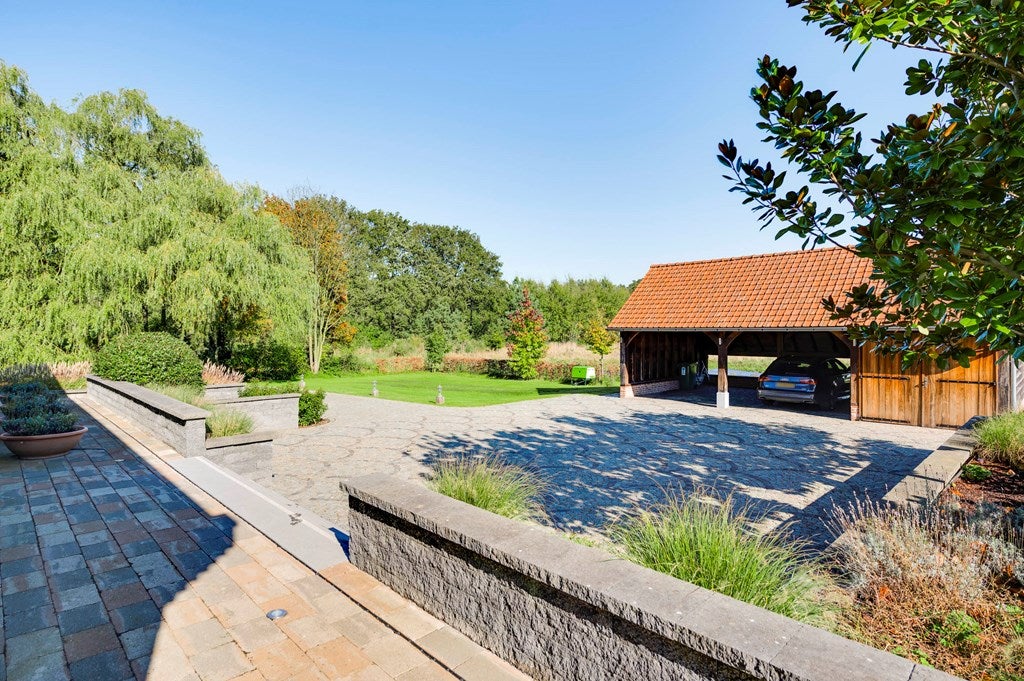 Vrijstaande woning te koop: Kruispeelweg 17, Weert