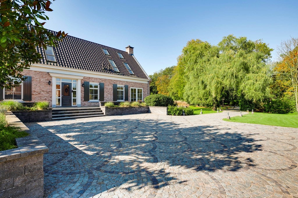 Vrijstaande woning te koop: Kruispeelweg 17, Weert