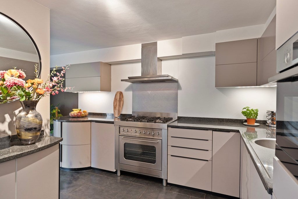 Tussenwoning te koop: Gaspeldoornlaan 1A, Valkenswaard