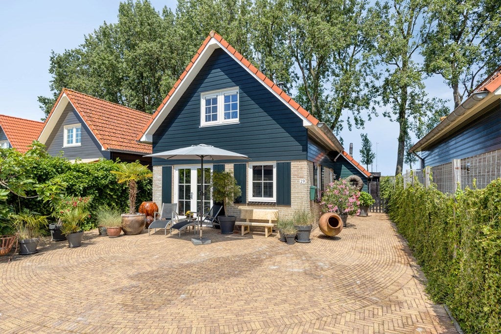 Huis Sluuslaan 29 in Middelharnis