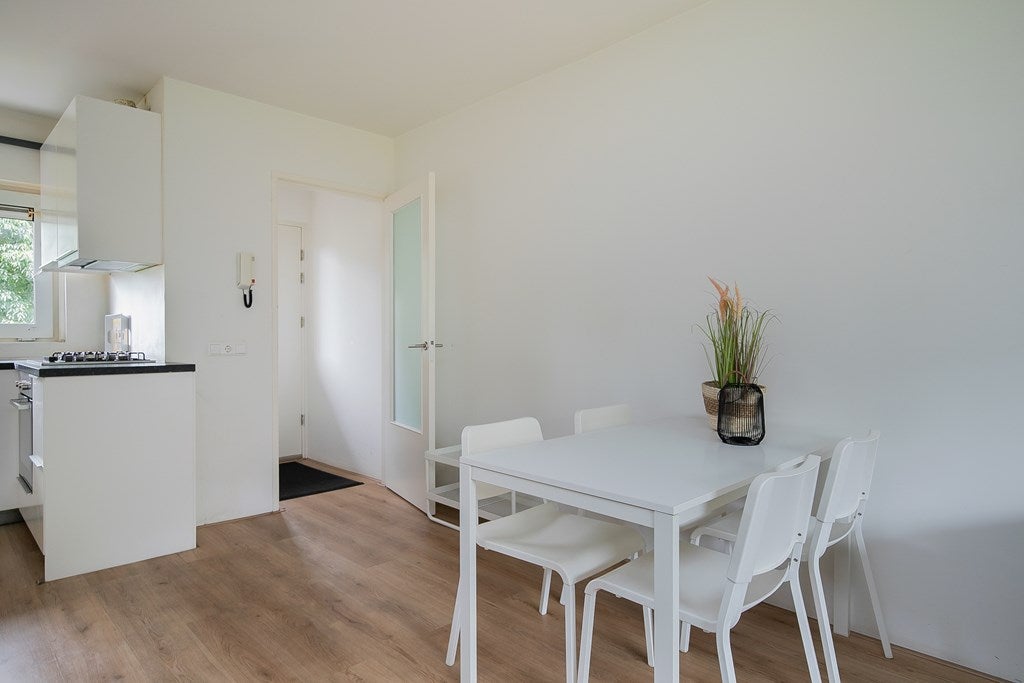 Te huur Appartement Mr. G. Groen van Prinstererlaan in Amstelveen