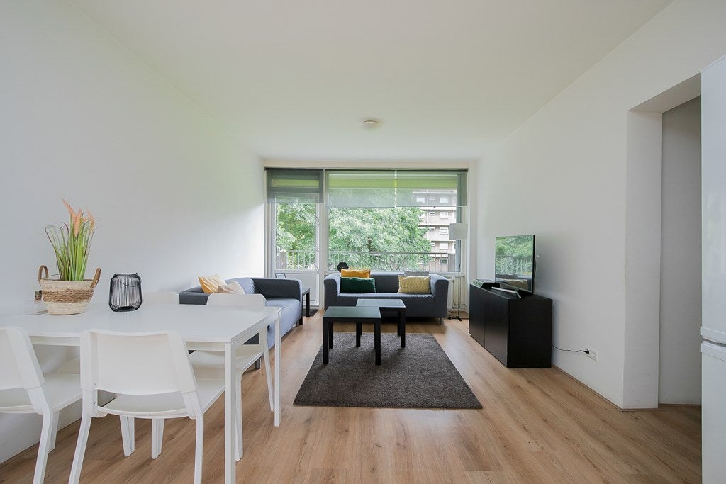 Te huur Appartement Mr. G. Groen van Prinstererlaan in Amstelveen