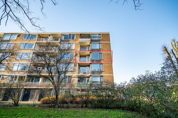 Appartement Burgemeester Caan van Necklaan 182 in Leidschendam