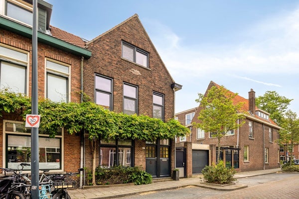 Huis Bilderdijkstraat 28 in Schiedam