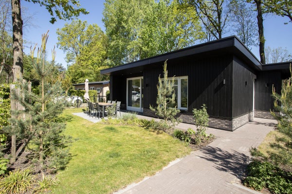 Huis Park Hertenwei 26 in Lage Mierde