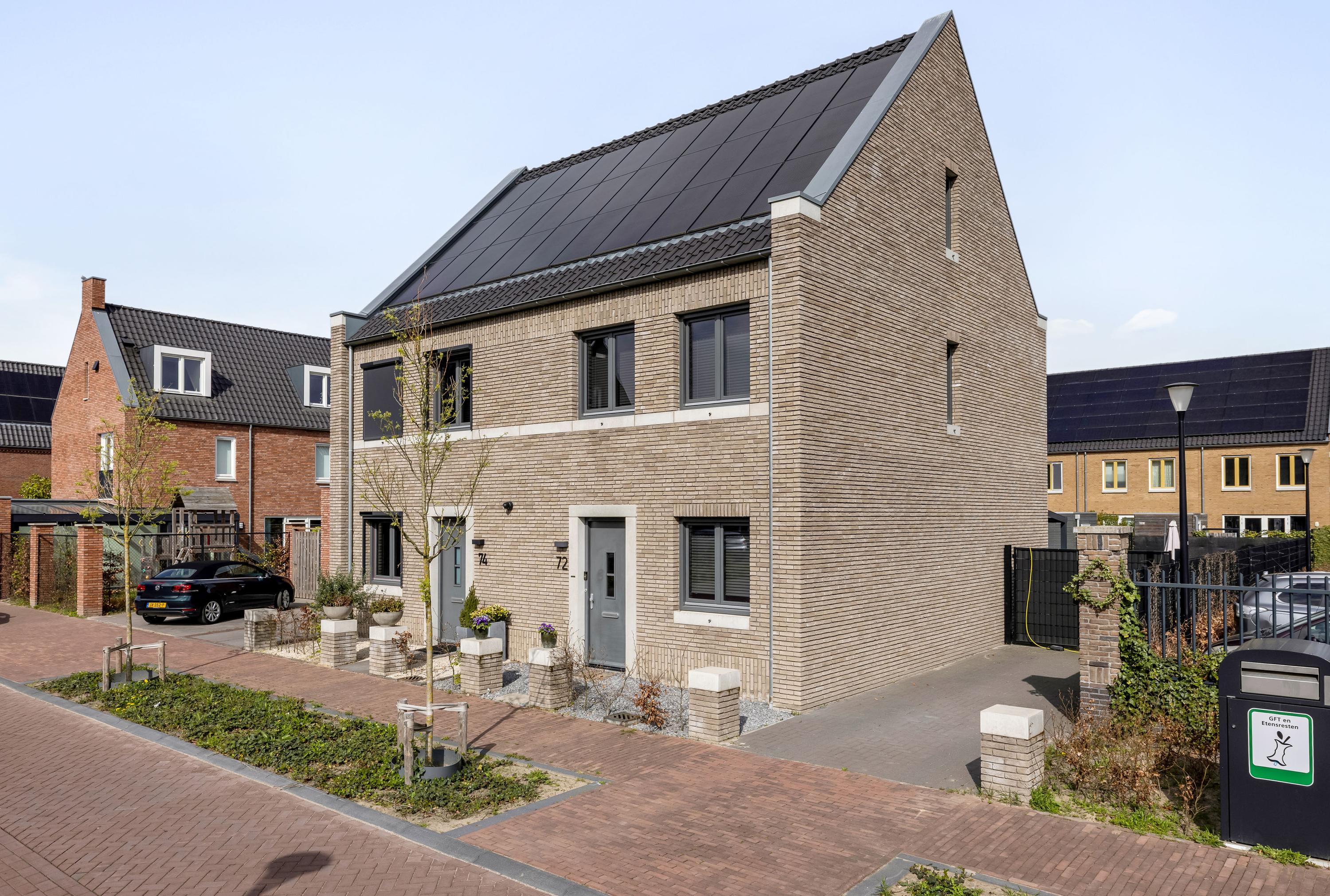 Twee-onder-één-kap te huur: Roskam 72, Veldhoven