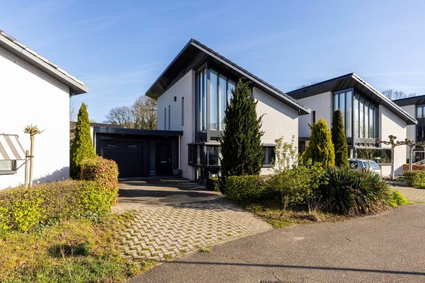 Huis Dagpauwooglaan 15 in Son en Breugel