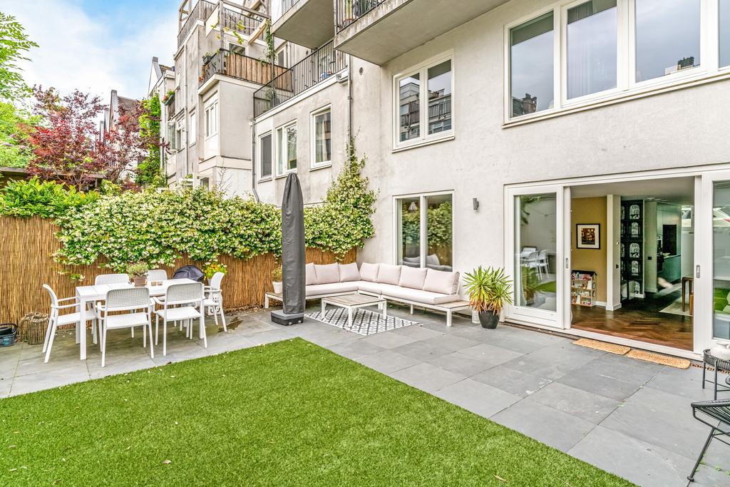 Appartement Ringdijk 11 A in Amsterdam