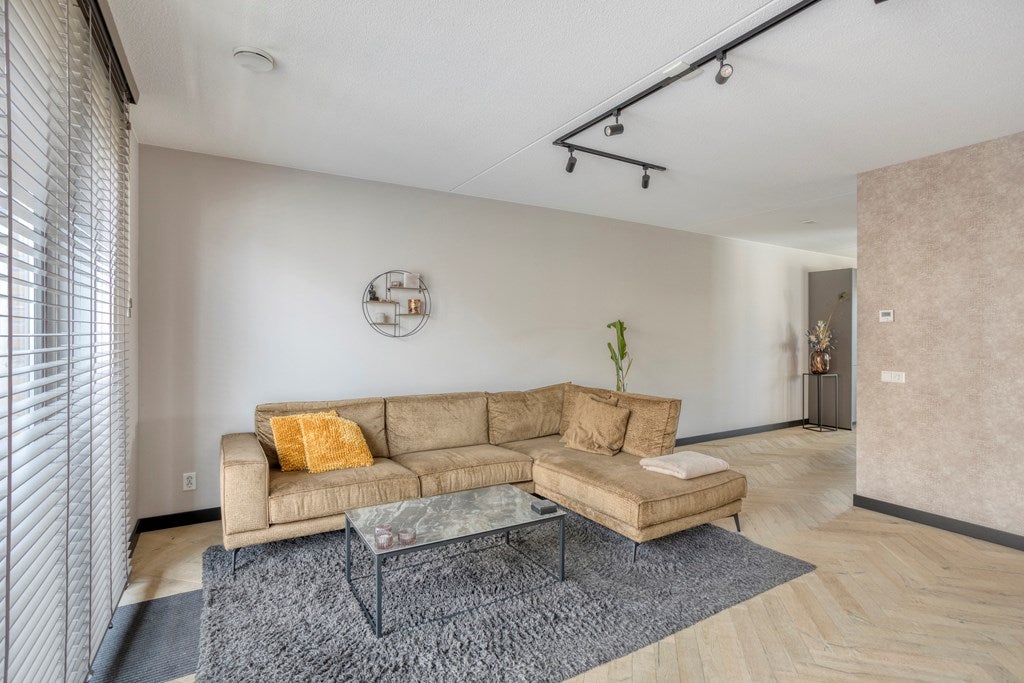 Tussenwoning te koop: Aan het Stichelen 4, Roermond