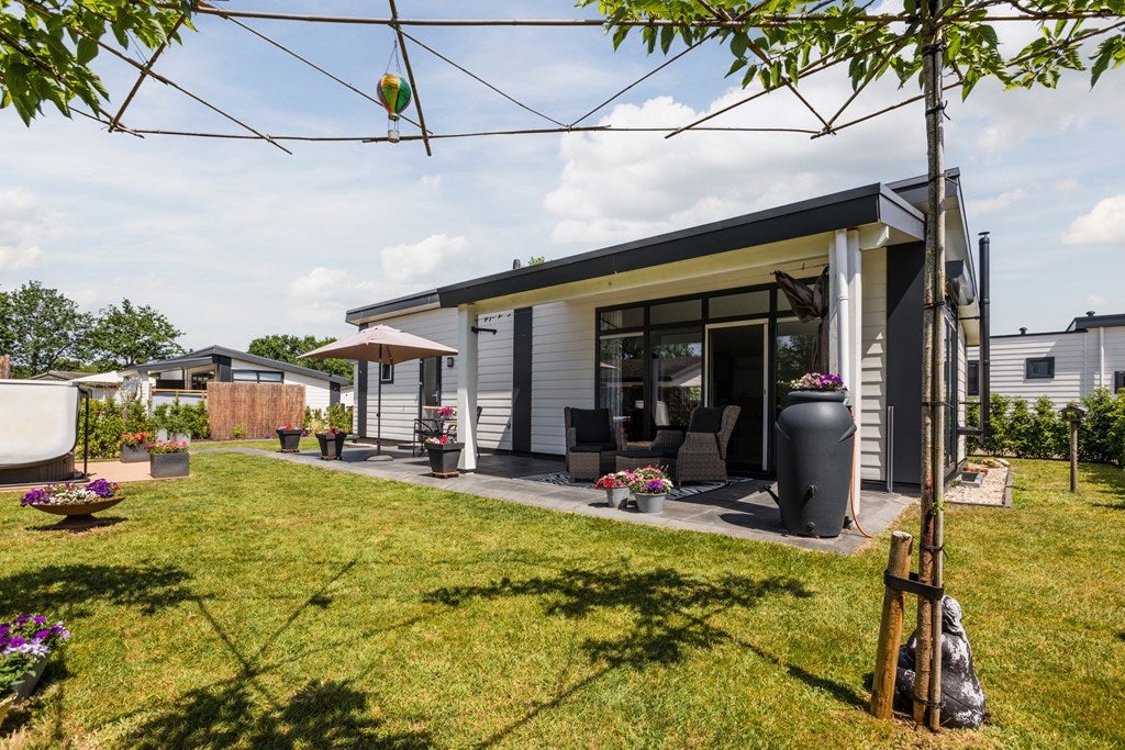 Huis Heetveld 1 R 53 in Sint Jansklooster