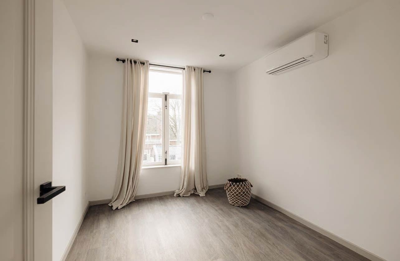 Studio te huur: Pieter Cornelisz. Hooftstraat 141B, Amsterdam