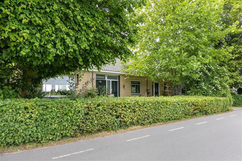 Vrijstaande woning te koop: Axwijk 14, Middelie