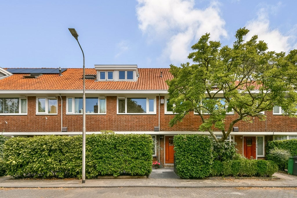 Huis Willem van Beijerenlaan 8 in Amstelveen